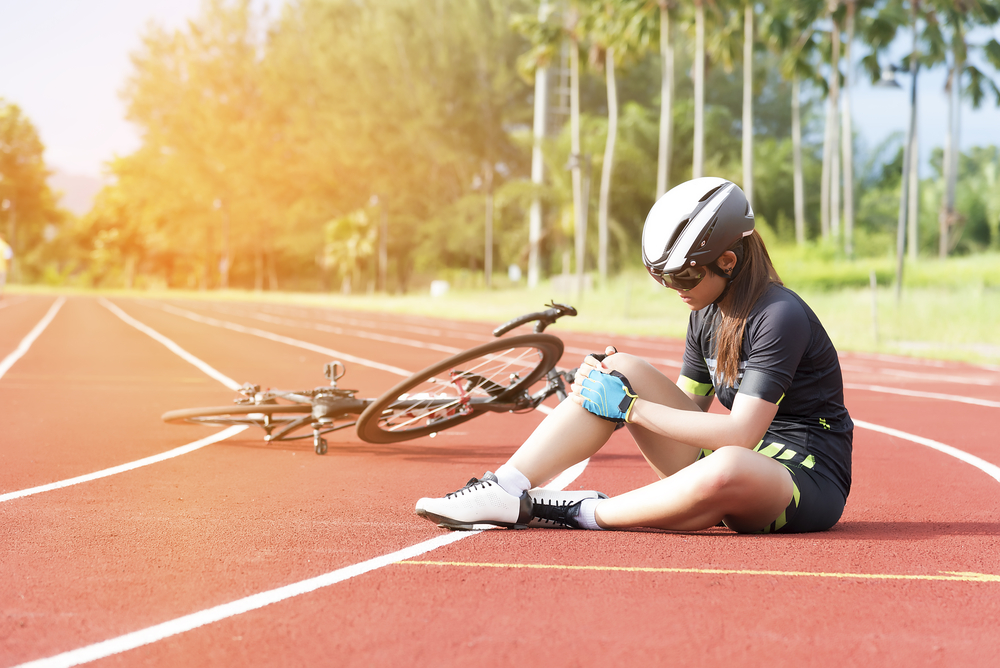 Girl,Has,Sport,Accident,Injury,From,Bicycle